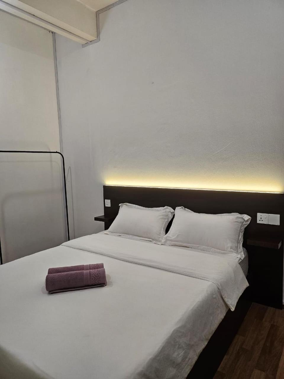 Aecotel Mingle Hostel Сандакан Екстер'єр фото