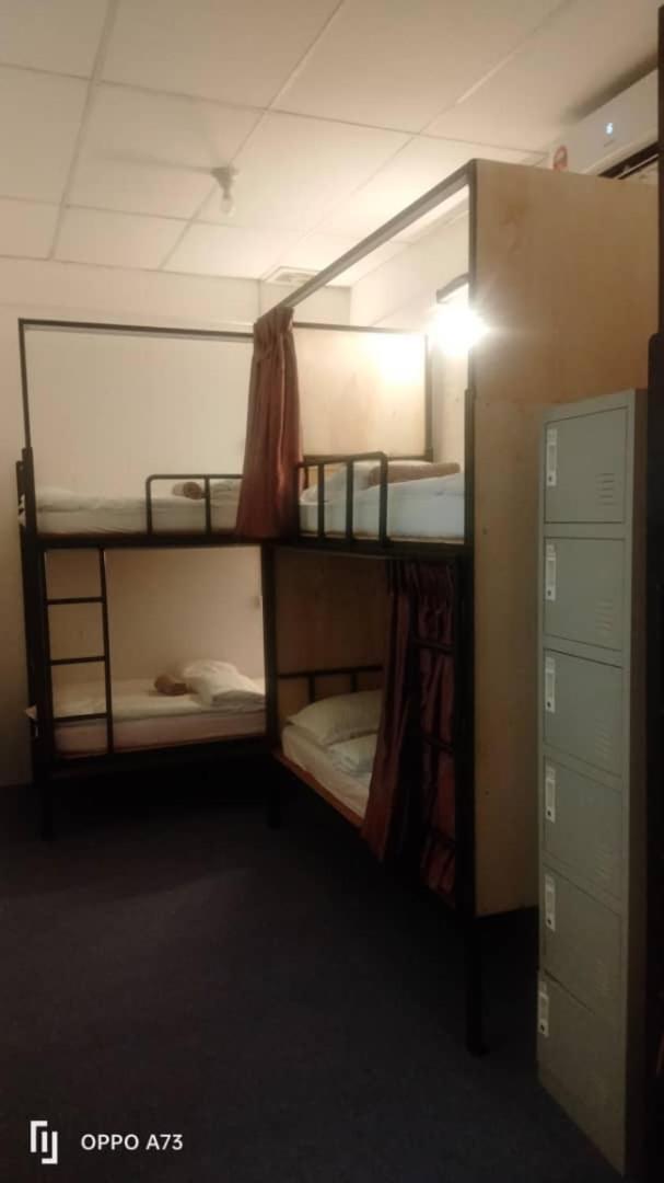 Aecotel Mingle Hostel Сандакан Екстер'єр фото